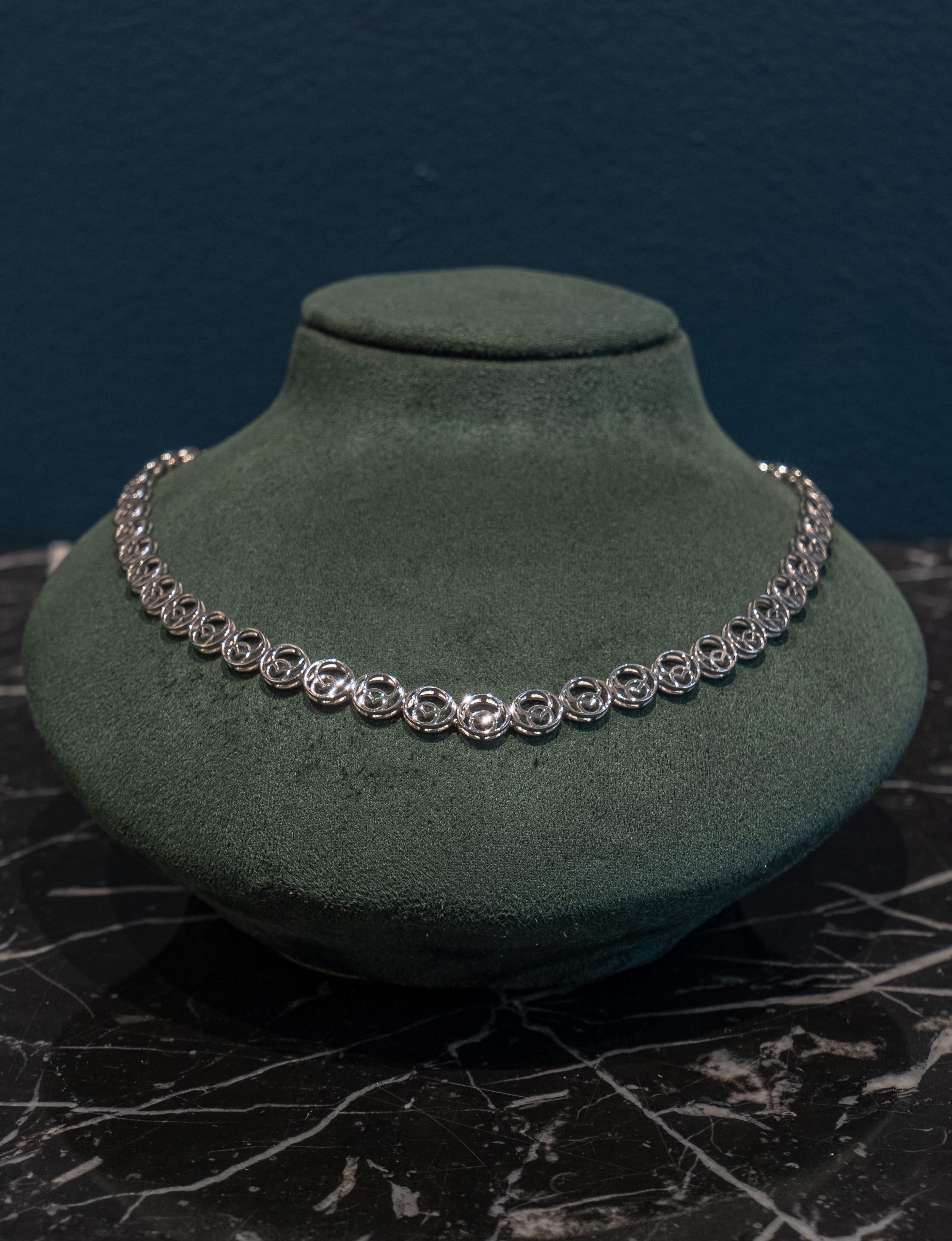 18 Carat White Gold Insignia Necklace - Image 3